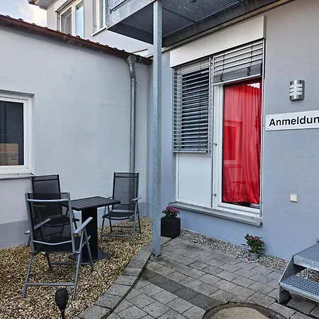 Old Factory Living Apartment Adelsdorf Exterior photo